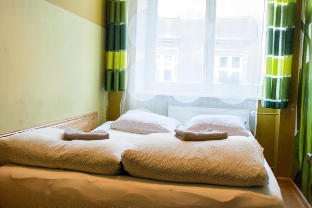 Smocza Jama Hostel Cracovia Exterior foto